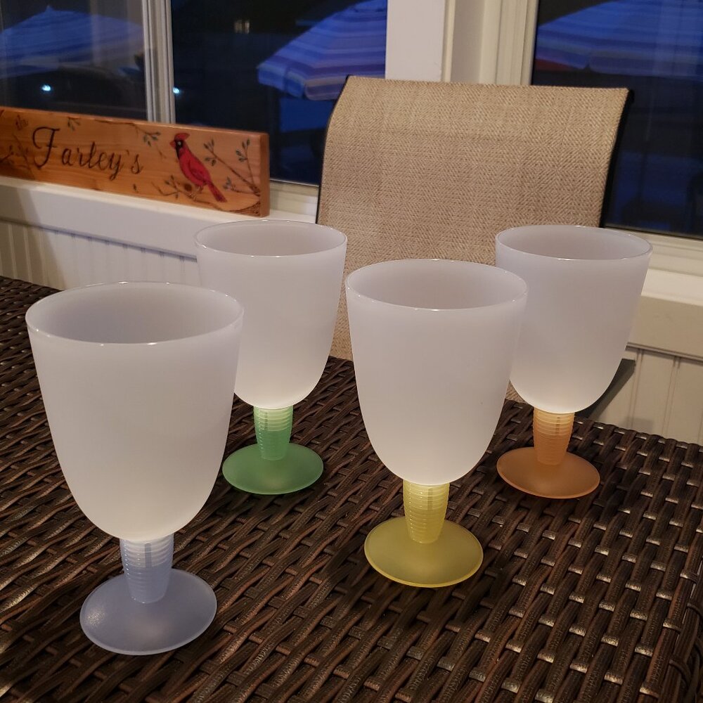 NWT Tupperware Impressions Goblets